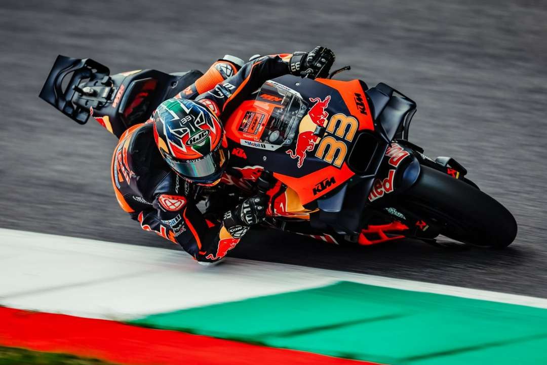 KTM targetkan Brad Binder masuk di jajaran papan atas klasemen pembalap MotoGP 2024