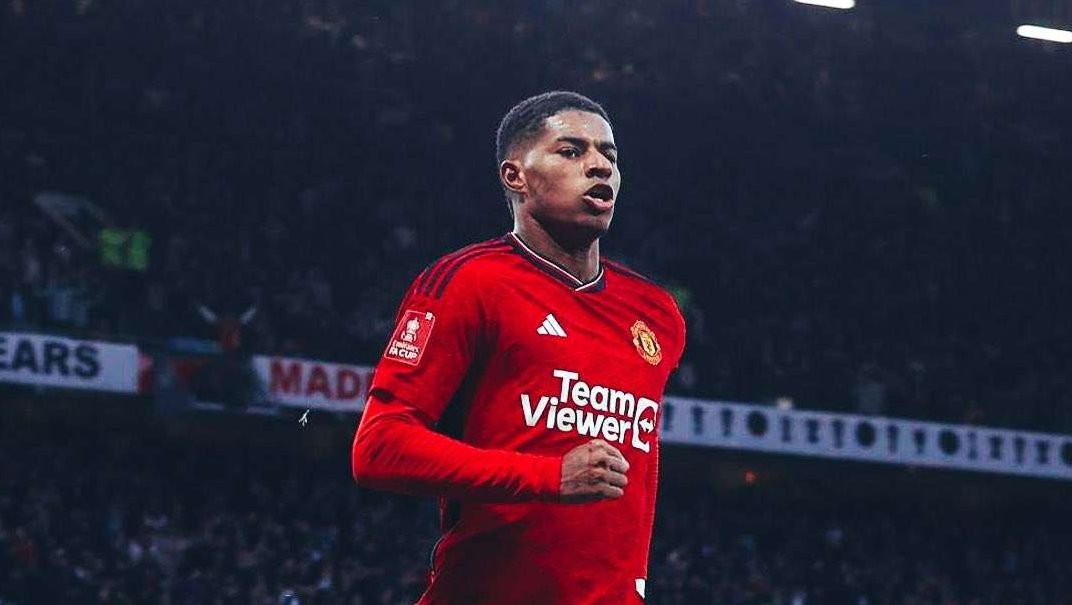 Marcus Rashford antusias menyambut keputusan Manchester United mempertahankan Erik ten Hag