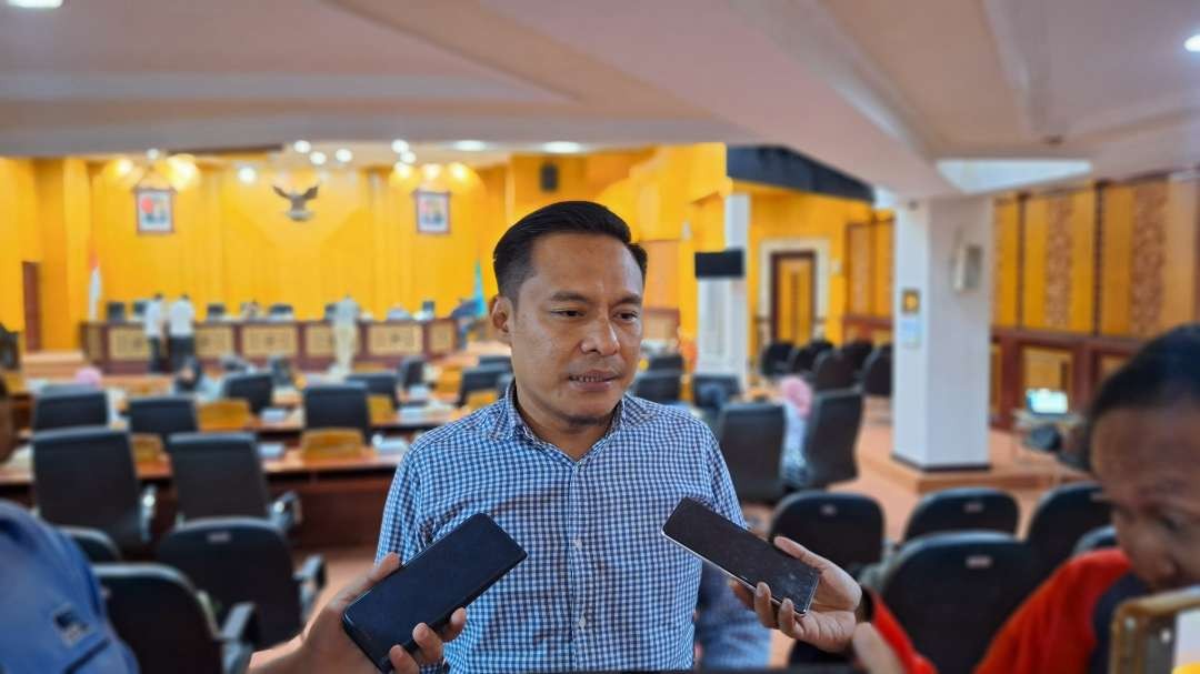 Ketua Komisi A DPRD Kota Surabaya, Arif Fathoni. (Foto: Julianus Palermo/Ngopibareng.id)