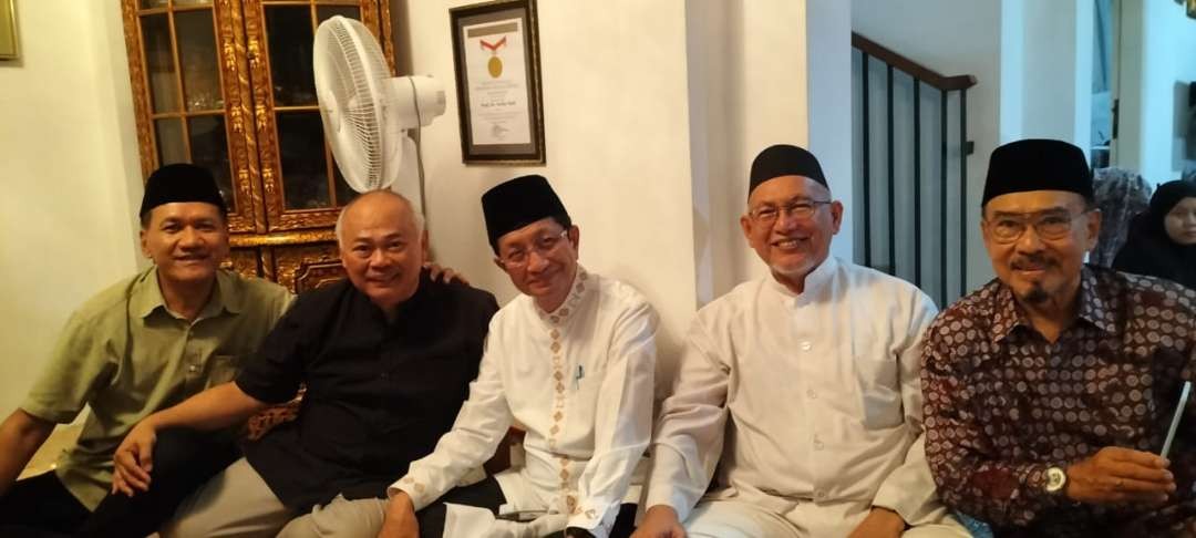 Imam Besar Masjid Istiqlal, Prof KH Nasaruddin Umar dan sejumlah tokoh saat doa bersama 40 hari meninggalnya Prof Salim Said di Jakarta. (Foto: dok/ngopibareng.id)