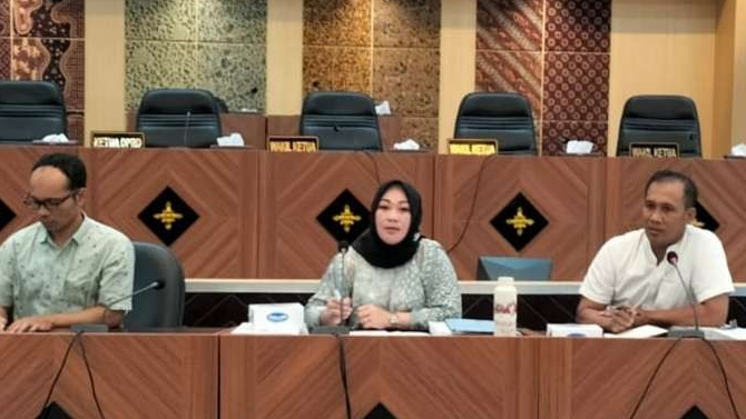 Ketua Komisi IV DPRD Kabupaten Tuban (tengah) bersama Wakil Ketua dan Anggota Komisi IV. (Foto: Istimewa)