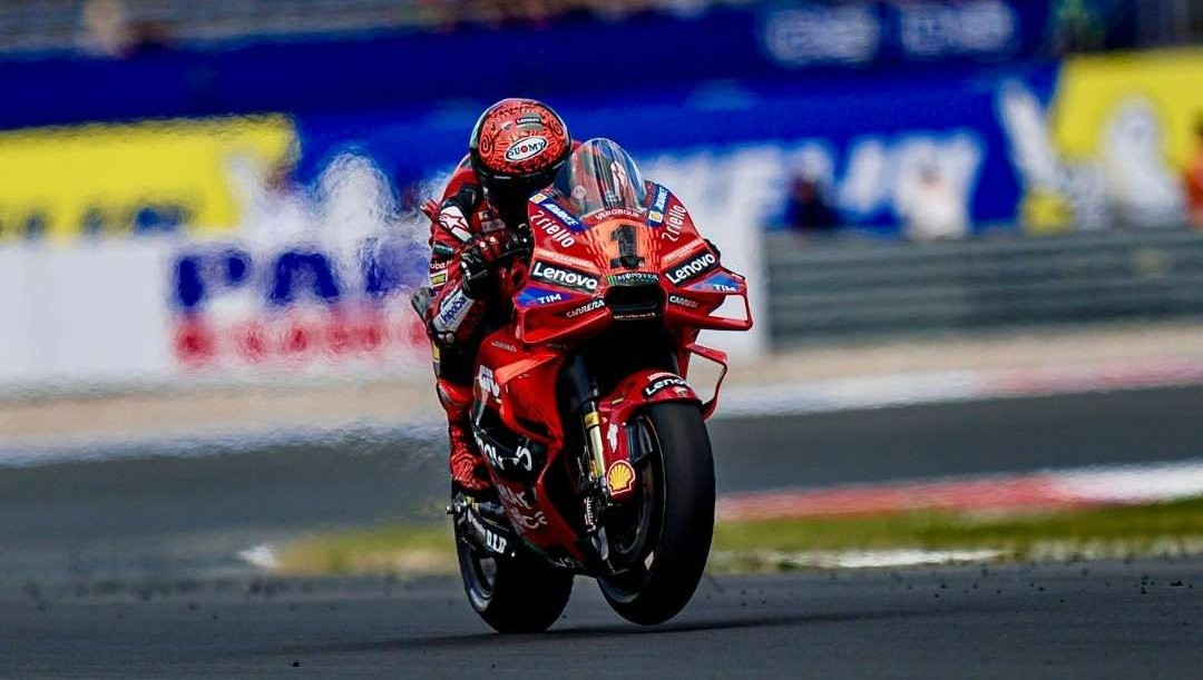 Francesco Bagnaia incar pole pertama musim ini di MotoGP Belanda