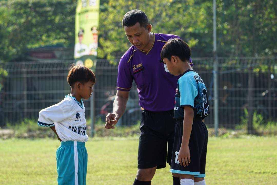 Sepak Bola Usia Dini Walikota Cup Pasuruan 2024 yang berlokasi di Lapangan Kelurahan Petahunan, Sabtu pagi 29 Juni 2024. (Foto: Pemkot Pasuruan)