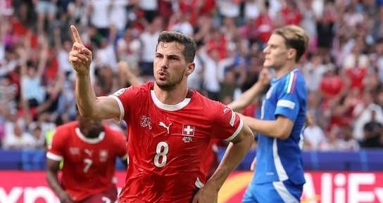 Gol Freuler memaksa Italia pulang lebih awal dari Euro 2024. (Foto: X/@EURO2024)