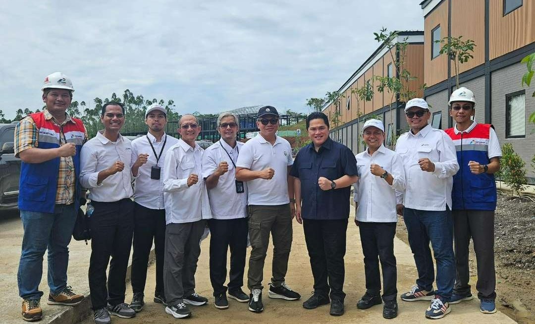 Menteri BUMN Erick Thohir meninjau kesiapan saran dan fasilitas, termasuk jaringan gas Pertamina di IKN. (Foto: PGN)