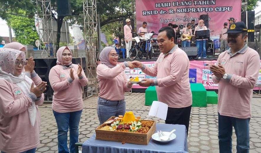 Perayaan Hari Ulang Tahun (HUT) ke-68 RSUD dr. R. Soeprapto Cepu, Minggu 30 Juni 2024. (Foto: Ahmad Sampurno/Ngopibareng.id)