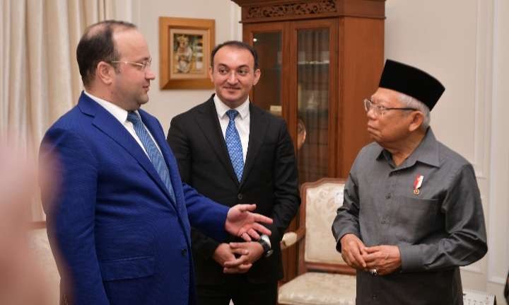 Wakil Presiden (Wapres) K.H. Ma'ruf Amin menerima Kunjungan Kehormatan dari Head of State Agency for Public Service and Social Innovations (SAPSSI)/Kepala Badan Pelayanan Publik dan Inovasi Sosial Republik Azerbaijan Ulvi Mehdiyev, di Istana Wakil Presiden, (foto: Setwapres)