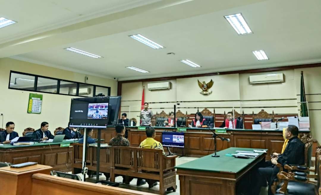 Suasana ruang sidang eks Kasubag Umum BPPD Sidoarjo di PN Tipikor Surabaya (Foto : Aini/Ngopibareng.id)