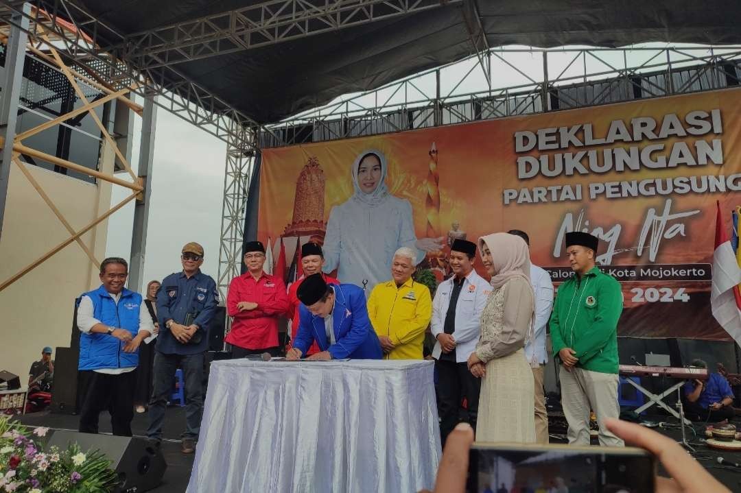 Ika Puspitasari mendapatkan dukungan delapan partai politik.(Foto Deni Lukmantara/Ngopibareng)