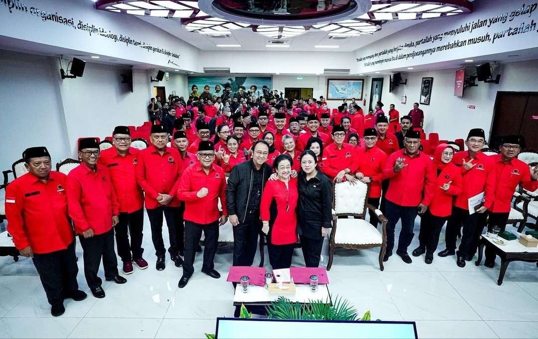 Megawati Soekarnoputri bersama para pengurus PDIP. (Foto: Instagram Puan Maharani)