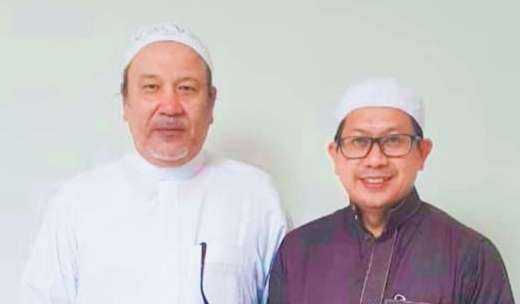 KH Faris Khoirul Anam bersama Syaikh Khalid Turkistan. (Foto: ust faris ka for ngopibareng.id)