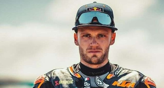 Brad Binder merasa tertinggal jauh dari para pembalap baris terdepan. (Foto: X/@BradBinder_33)