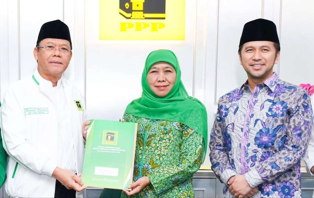 Gubernur dan Wakil Gubernur Jawa Timur periode 2019-2024, Khofifah Indar Parawansa dan Emil Elestianto Dardak mendapatkan surat keputusan (SK) PPP, maju Pilgub Jatim 2024. (Foto: Instagram @khofifah.ip)