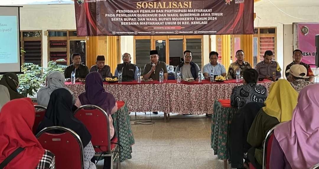 Sosialisasi tatap muka di Balai Desa Berat Kulon, Kecamatan Gedeg, Kabupaten Mojokerto, Jawa Timur. (Foto: Istimewa)