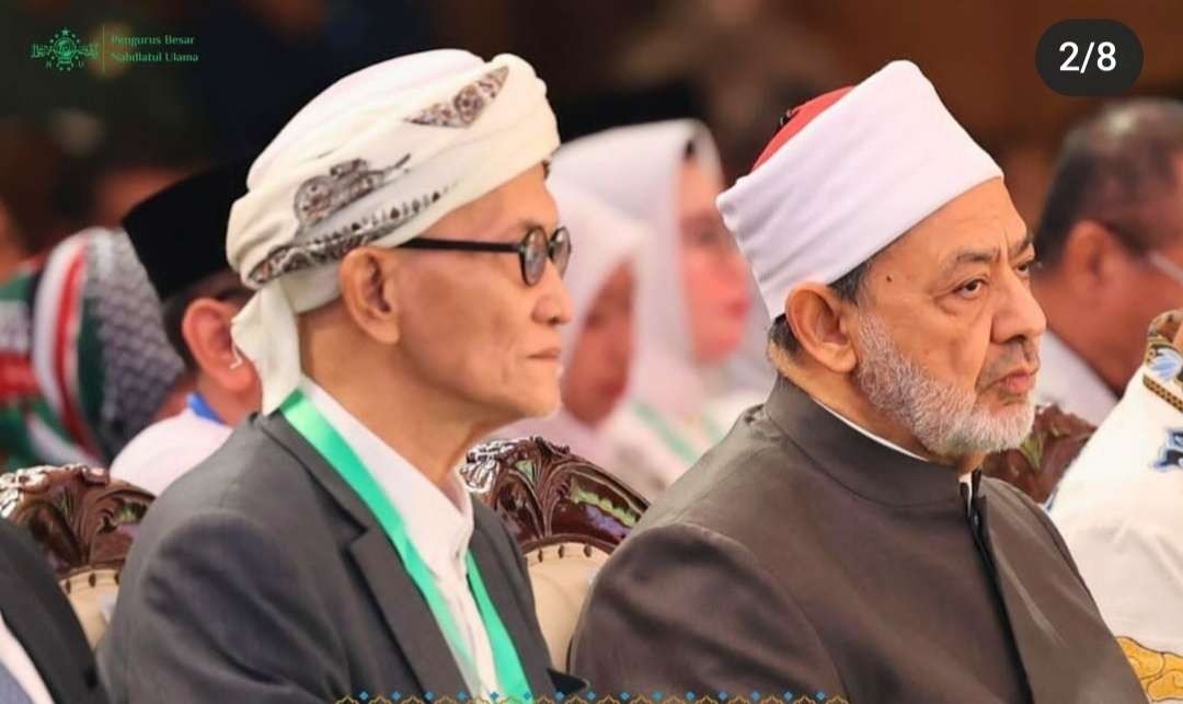 Rais Aam PBNU KH Miftachul Akhyar bersama Grand Syaikh Al Azhar, Dr Mohamed Al Tayyeb di PBNU Jakarta. (Foto: dok/ngopibareng.id)