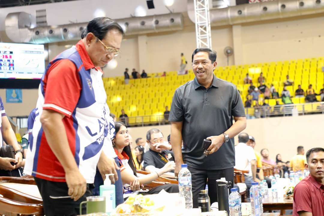 Pj Gubernur Jawa Tengah Nana Sudjana saat menonton bersama Susilo Bambang Yudhoyono. (Foto: Pemprov Jateng)