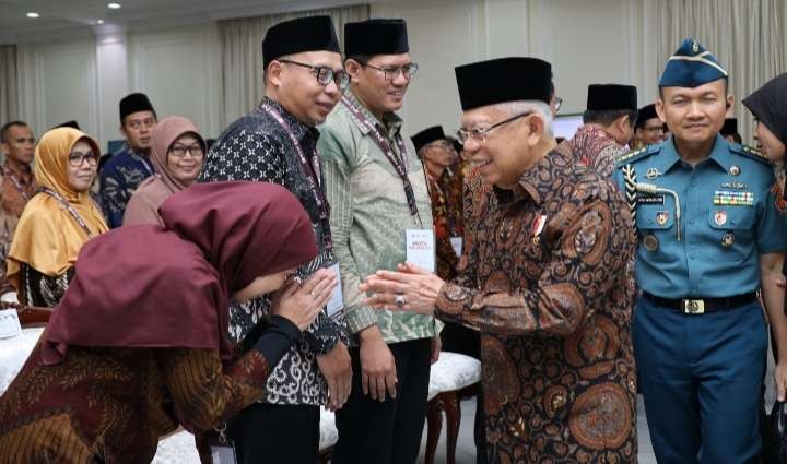 Wakil Presiden (Wapres) K.H. Ma’ruf Amin saat membuka Musyawarah Nasional (Munas) Ke-10 Forum Zakat bertema “Gerakan Zakat Menyongsong Indonesia Emas 2045” di Istana Wapres,  ( foto: Setwapres)