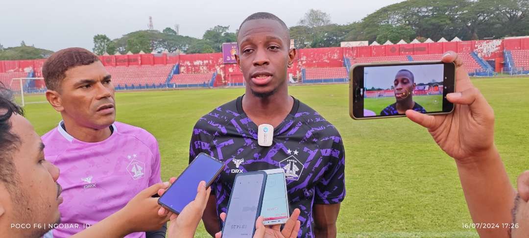 Ousmane Fane gelandang berkewarganegaraan Prancis ungkap alasan bergabung di Persik Kediri. (Foto: Fendi Lesmana/Ngopibareng.id)