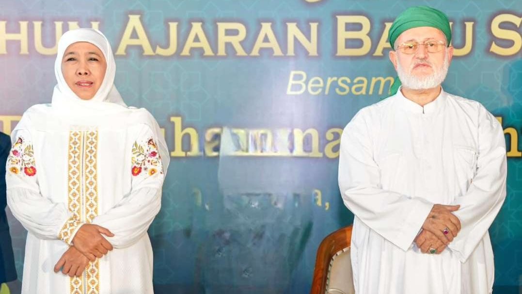 Ketua Pembina Yayasan Khadijah, Khofifah Indar Parawansa bersama ulama dunia As Syeikh As Sayyid Prof. Dr.  Mohammad Fadhil Al Jailani Al Hasani. (Foto: Istimewa)