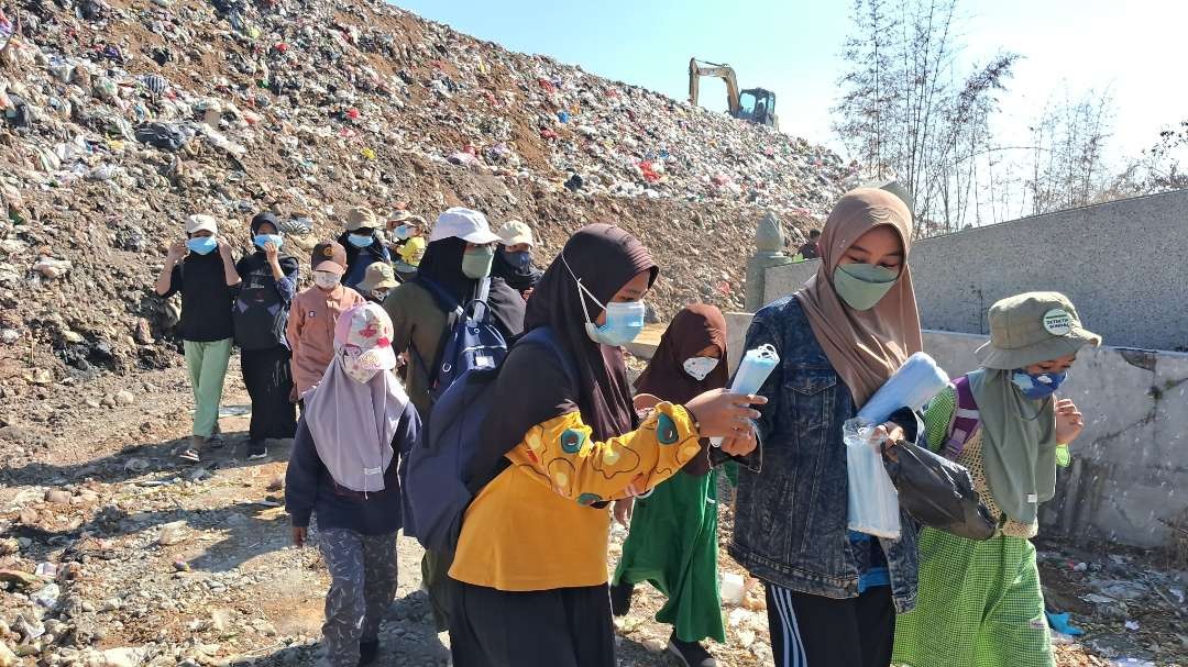 MPLS Ekspedisi Bukit Klotok Kediri, Sekolah Alam Ramadhani Peduli Masa Depan Bumi (Istimewa)