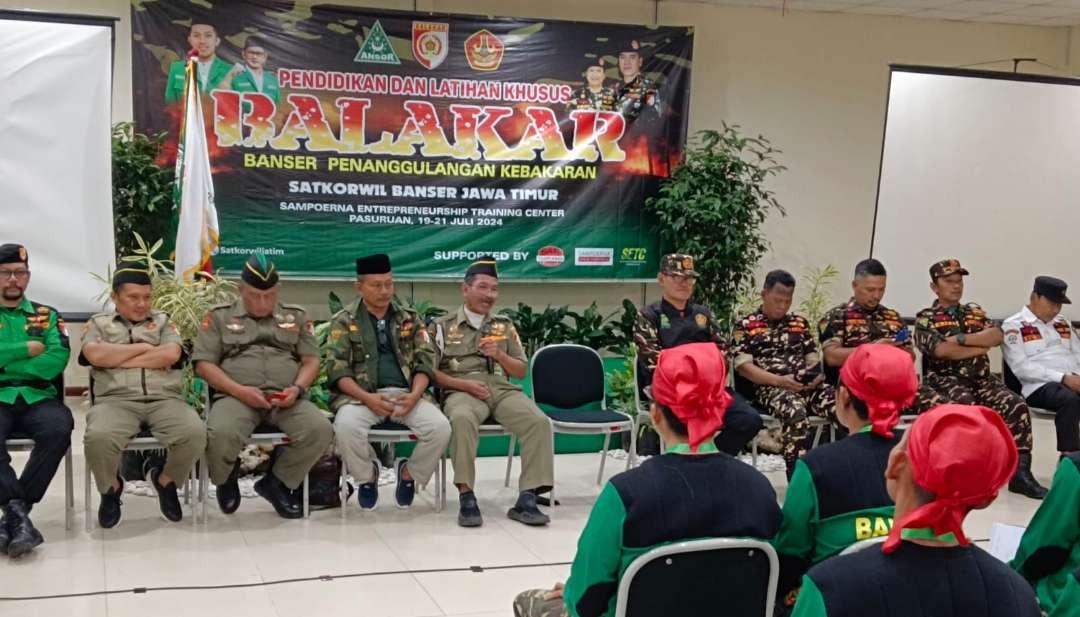 Suasana Acara Pembukaan Diklatsus Balakar. Tampak tim manajemen SEC Pasuruan  Arif ikut memberikan motifasi dan paparan pada peserta. (Foto dok Imam Kusnin Ahmad)