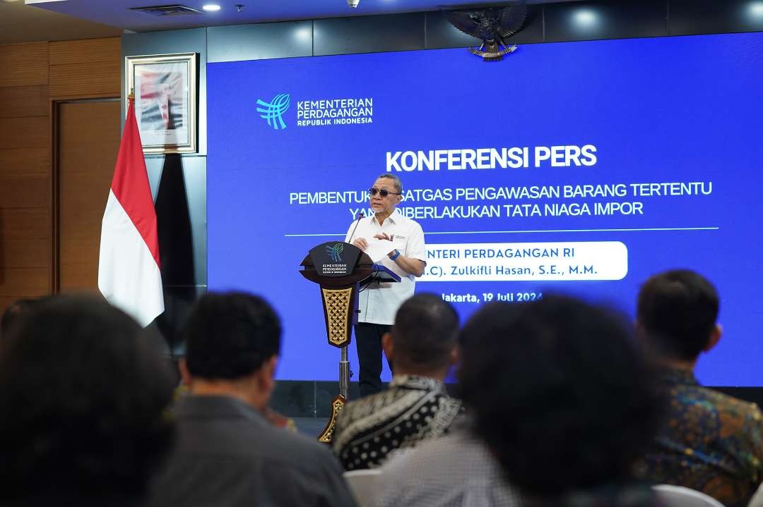 Menteri Perdagangan (Mendag) Zulkifli Hasan (Zulhas) konferensi pers pembentukan Satgas Barang Impor Ilegal. (Foto: Kemendag)