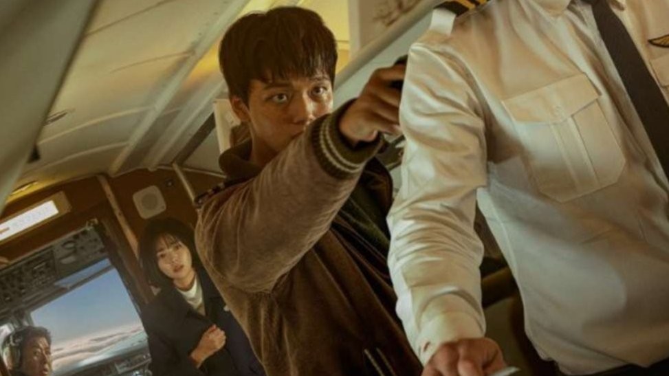 Pembajakan pesawat Korea oleh warga sipil, adaptasi kisah nyata di film Hijack 1971. (Foto: Instagram)