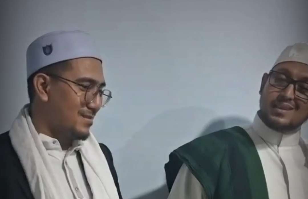 KH Idror Maimoen Zubair dan ulama dekatnya. (Foto:dok/ngopibareng.id)