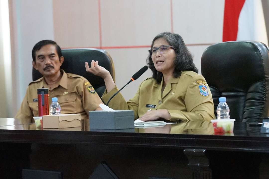 Pj Walikota Kediri, Zanariah memberi arahan pada workshop video animasi. (Foto: Istimewa)