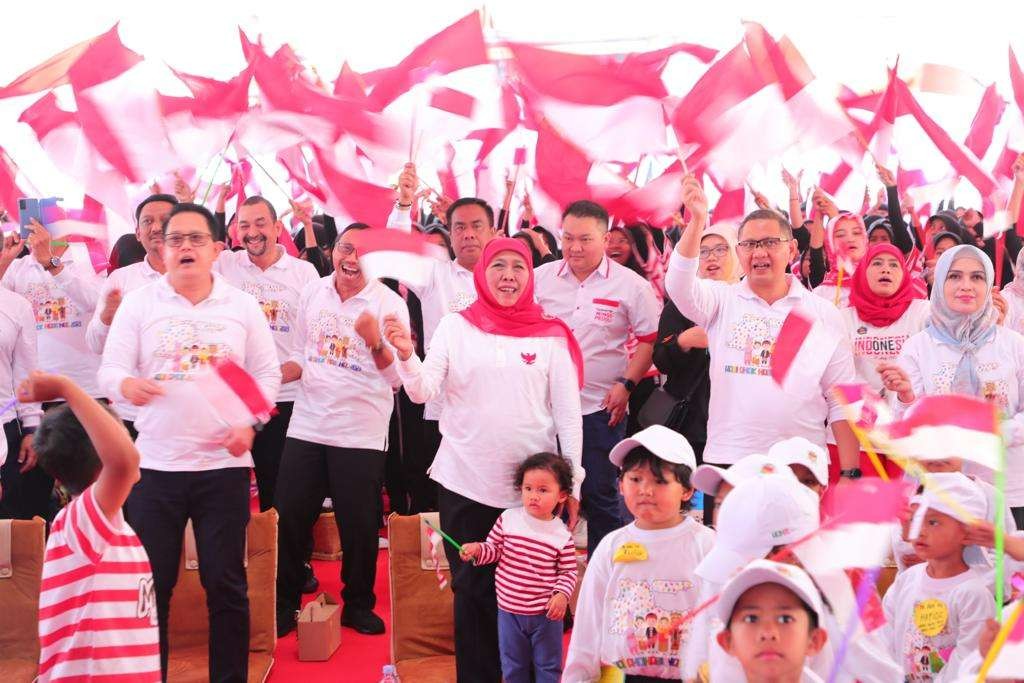 Khofifah Indar Parawansa mengajak semua pihak untuk bersama-sama membahagiakan, melindungi dan memenuhi hak anak Indonesia. (Foto: Istimewa)