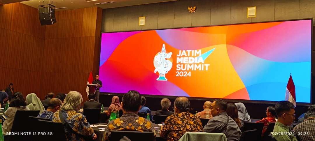 PJ Gubernur Jawa Timur Adhy Karyono secara langsung membuka acara Jatim Media Summit, yang diselenggarakan 25 Juli 2024 di Surabaya. (Foto: Istimewa)