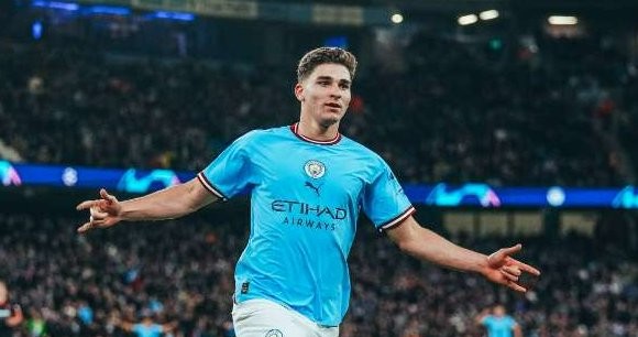 Julian Alvarez dibanderol 60 juta poundsterling oleh Manchester City