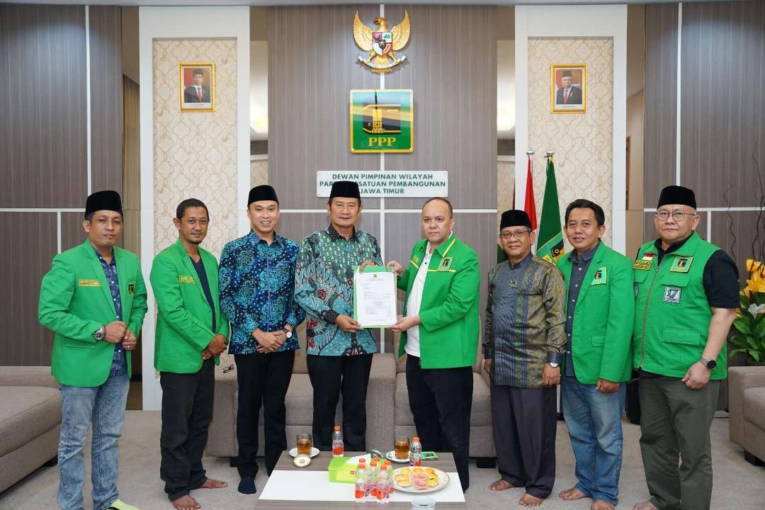 Pasangan Yuhronur-Dirham menerima rekomendasi dari PPP di ajang Pilkada Lamongan 2024. (Foto: Istimewa)si