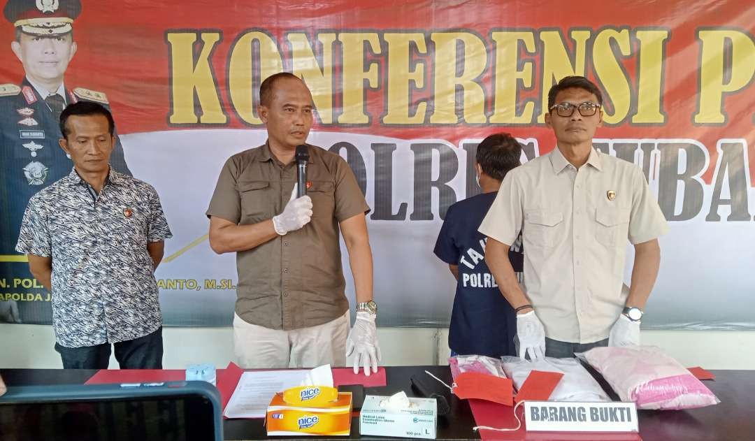 Konferensi pers penangkapan pelaku pencabulan anak bawah umur (Khoirul Huda/Ngopibareng.id)