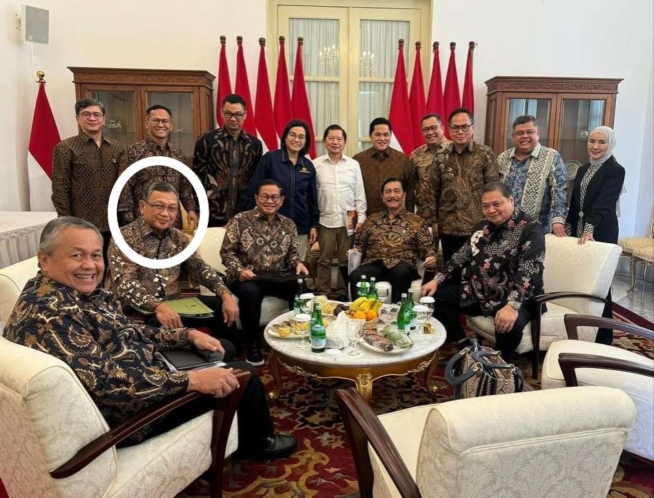 Isu reshuffle Kabinet Indonesia Maju. Menteri Energi dan Sumber Daya Mineral (ESDM) Arifin Tasrif (dilingkari putih), dikabarkan akan diganti oleh Bahlil Lahadalia, Menteri Investasi/ Kepala Badan Koordinasi Penanaman Modal (BKPM). (Foto: Instagram Pramono Anung)