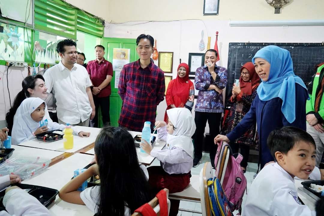 Gubernur Jatim periode 2019-2024 Khofifah Indar Parawansa optimistis program makan siang bergizi dan gratis membawa manfaat bagi generasi dan UMKM. (Foto: Dok Tim Khofifah)