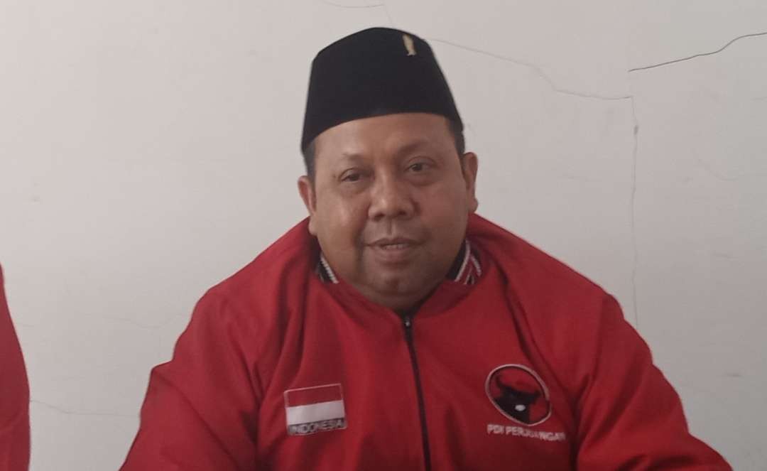 Ketua DPC PDIP Kabupaten Tuban, Andhi Hartanto saat berada di kantornya beberapa waktu yang lalu (Foto: Khoirul Huda/Ngopibareng.id)