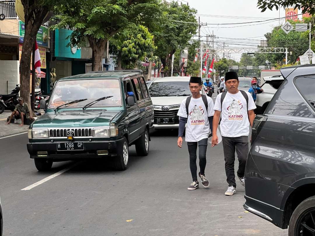 Penuhi nazar, kader Gerindra dan relawan Katino jalan kaki Kediri sampai Jakarta menemui Prabowo. (Foto: Istimewa)