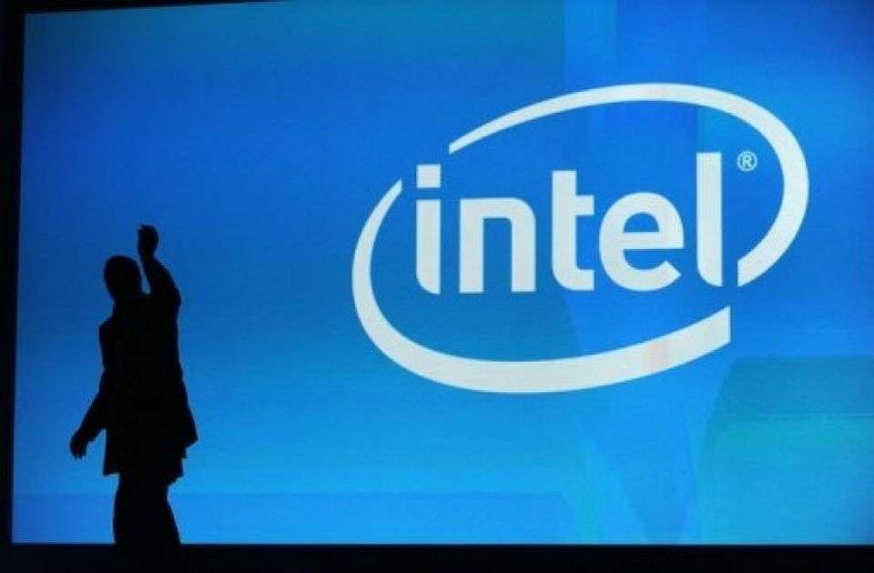 Perusahaan Intel mengumumkan akan melakukan pemutusan hubungan kerja (PHK) terhadap 15% karyawannya atau sekitar 15.000 pekerjaan. (Foto: AFP)