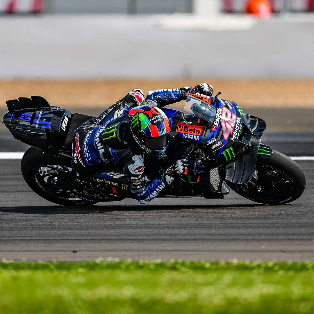 Alex Rins mundur di sisa sesi MotoGP Inggris setelah merasakan sakit luar biasa di tangannya.