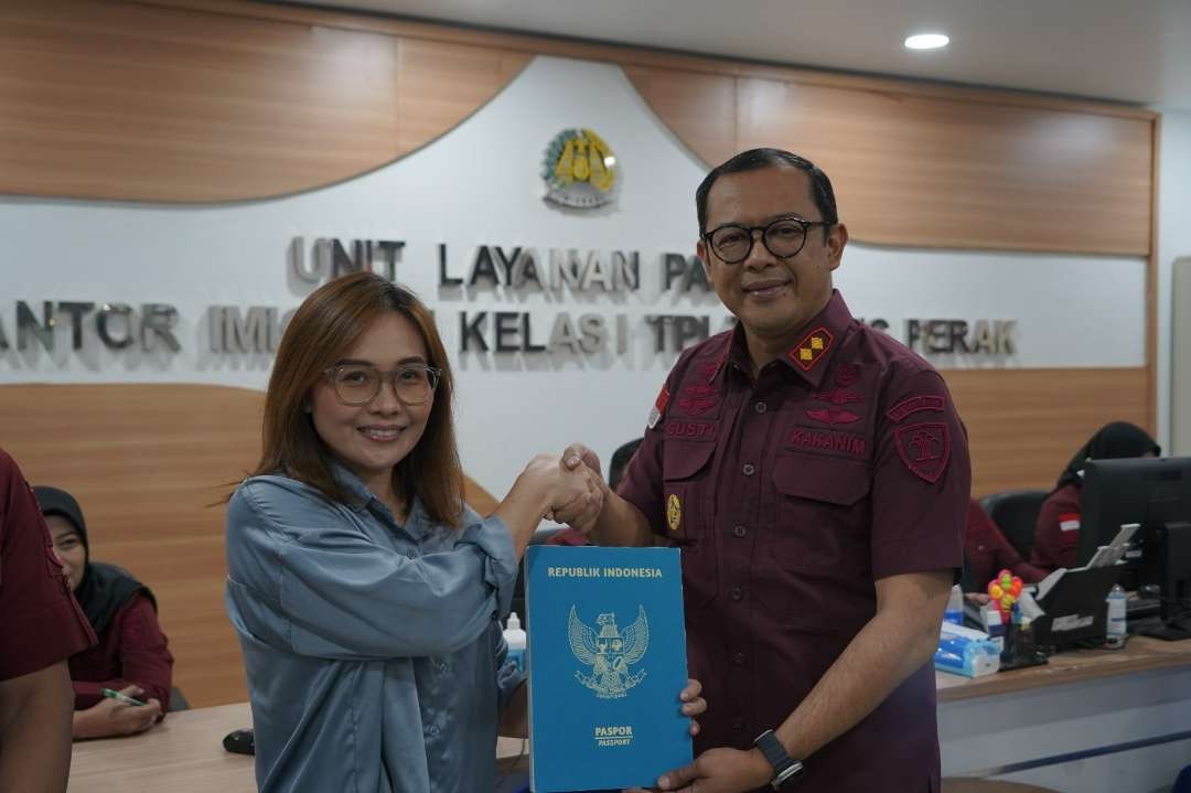 Kepala Kantor Wilayah Kemenkumham Jatim, Heni Yuwono (kanan). (Foto: Humas Kemenkumham Jatim)