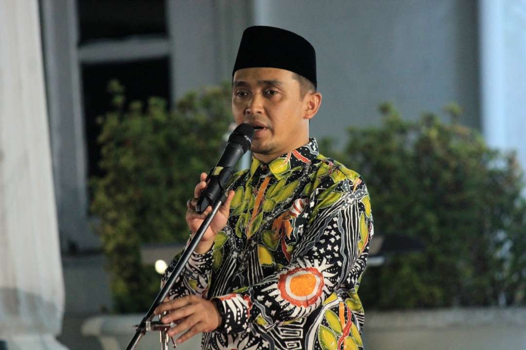 Wakil Wali Kota Pasuruan Adi Wibowo atau yang akrab disapa Mas Adi saat membuka Gebyar Koperasi dan Usaha Mikro Kecil dan Menengah (UMKM) Kota Pasuruan 2024 di Halaman Gedung Harmoni, Sabtu 3 Agustus 2024. (Foto: Pemkot Pasuruan)