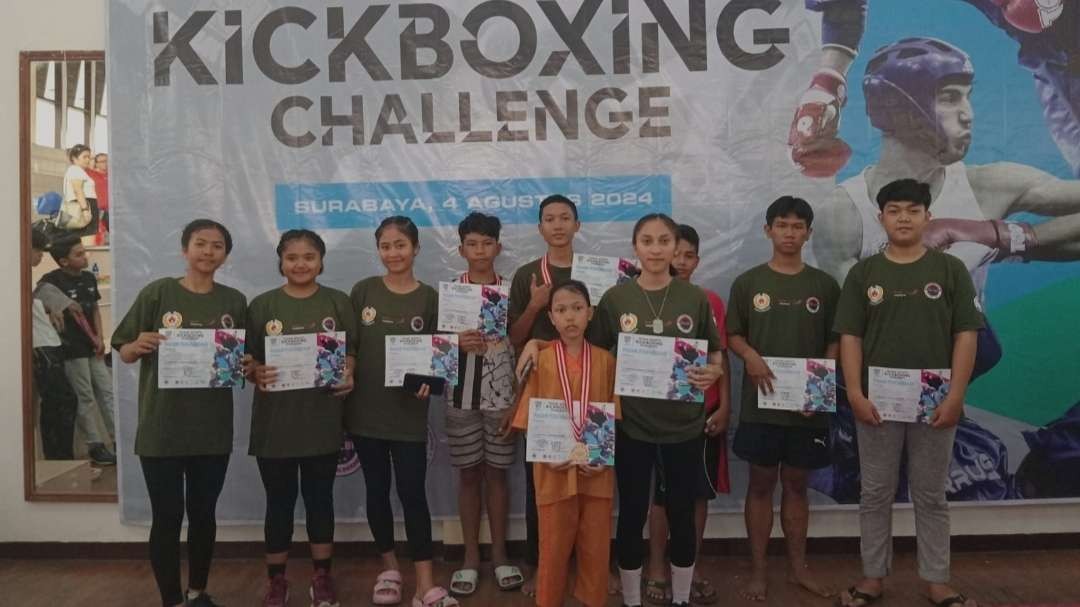 Sebanyak 10 Atlet Kickboxing Mojokerto boyong medali di kejurda. (Foto: Istimewa)