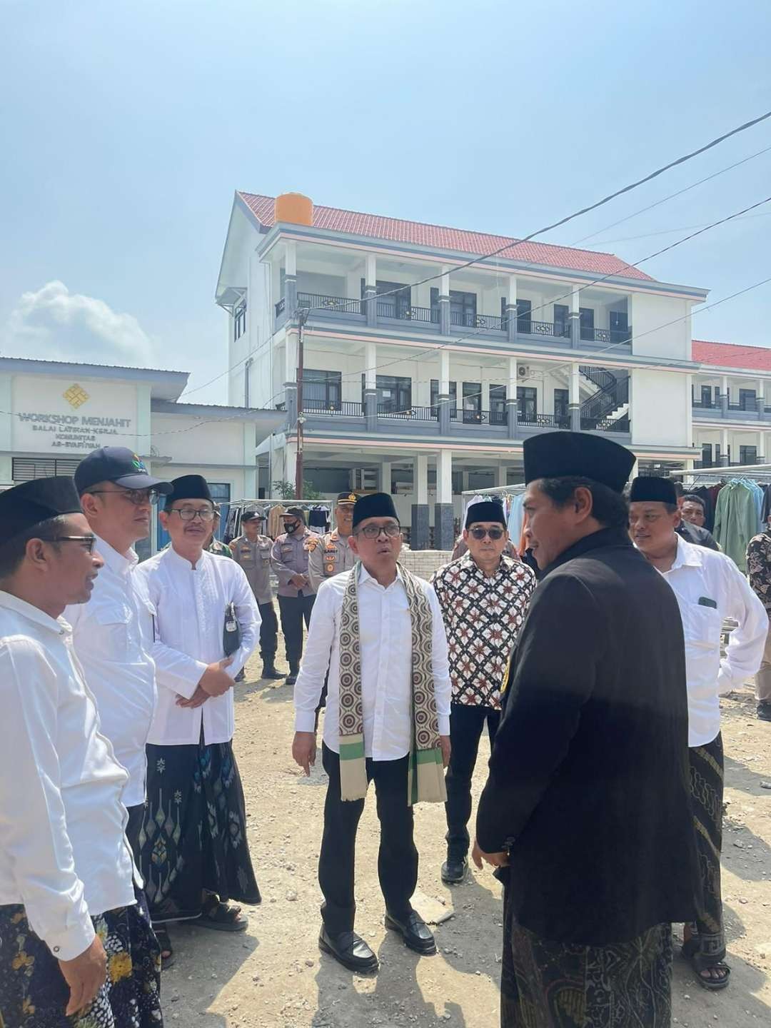 Mensesneg di pondok Sabilunnajah Simo pimpinan KH Anwar Zahid. (Foto: Arif Afandi/Ngopibareng.id)