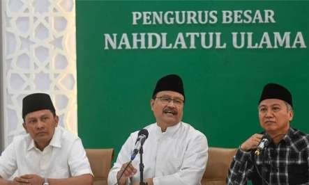 Sekjen PBNU Saifullah Yusuf (tengah) saat memberi keterangan pers di Kantor PBNU Jakarta. (Foto: Istimewa)