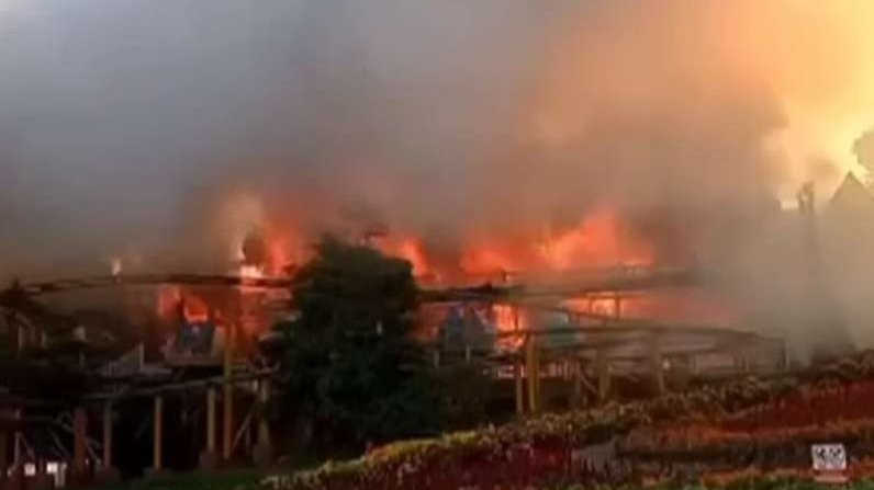 Kebakaran cafe di Taman Bunga Celosia, Semarang, Jawa Tengah. (Foto: Istimewa)