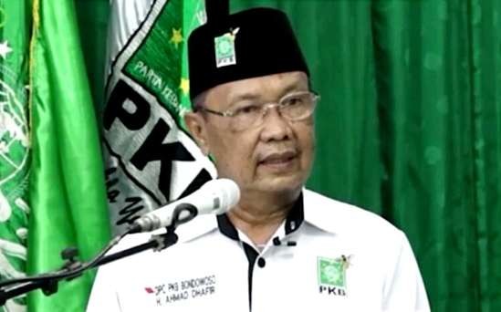 Ketua DPC PKB Bondowoso Ahmad Dhafir menyebut pernyataan mantan Sekjen DPP PKB Lukman Edy mencemarkan nama baik pengurus PKB dan bikin gaduh serta gejolak pengurus PKB se-Indonesia.(Foto: Guido/Ngopibareng.id)