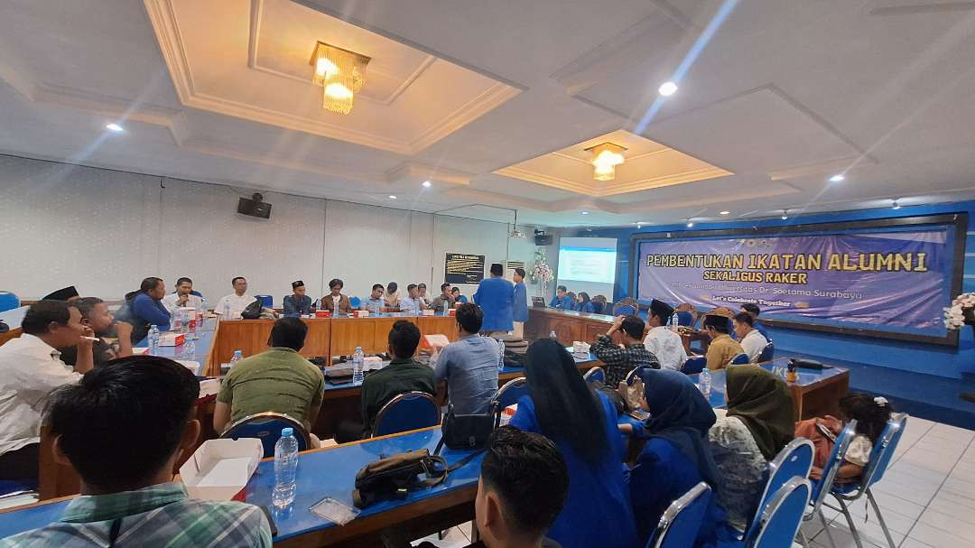 Rapat kerja PMII Perjuangan Unitomo sekaligus peresmian IKA PMII Perjuangan Unitomo, Sabtu 10 Agustus 2024. (Foto: Julianus Palermo/Ngopibareng.id)