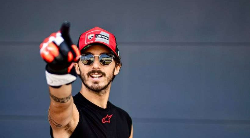 Francesco Bagnaia diduga sindir Marc Marquez menyusul taktik yang dipakai pembalap Gresini itu selama kualifikasi MotoGP Inggris akhir pekan lalu.