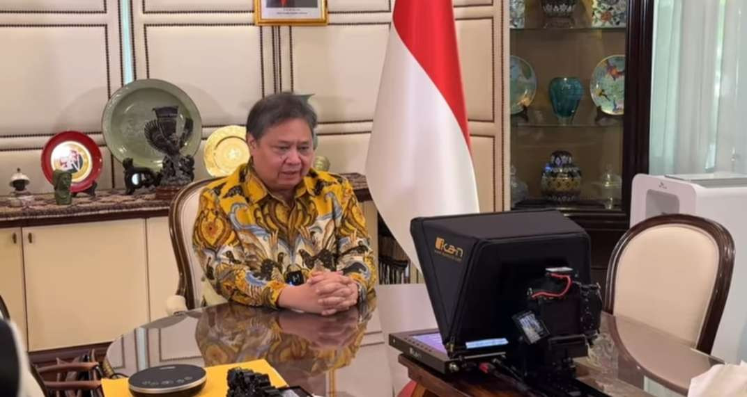 Airlangga Hartarto saat mengabarkan mundur dari jabatan Ketua Umum Partai Golkar, Minggu 11 Agustus 2024. (Foto: Instagram)